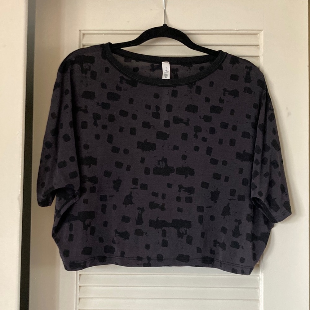 Lululemon sheer crop top